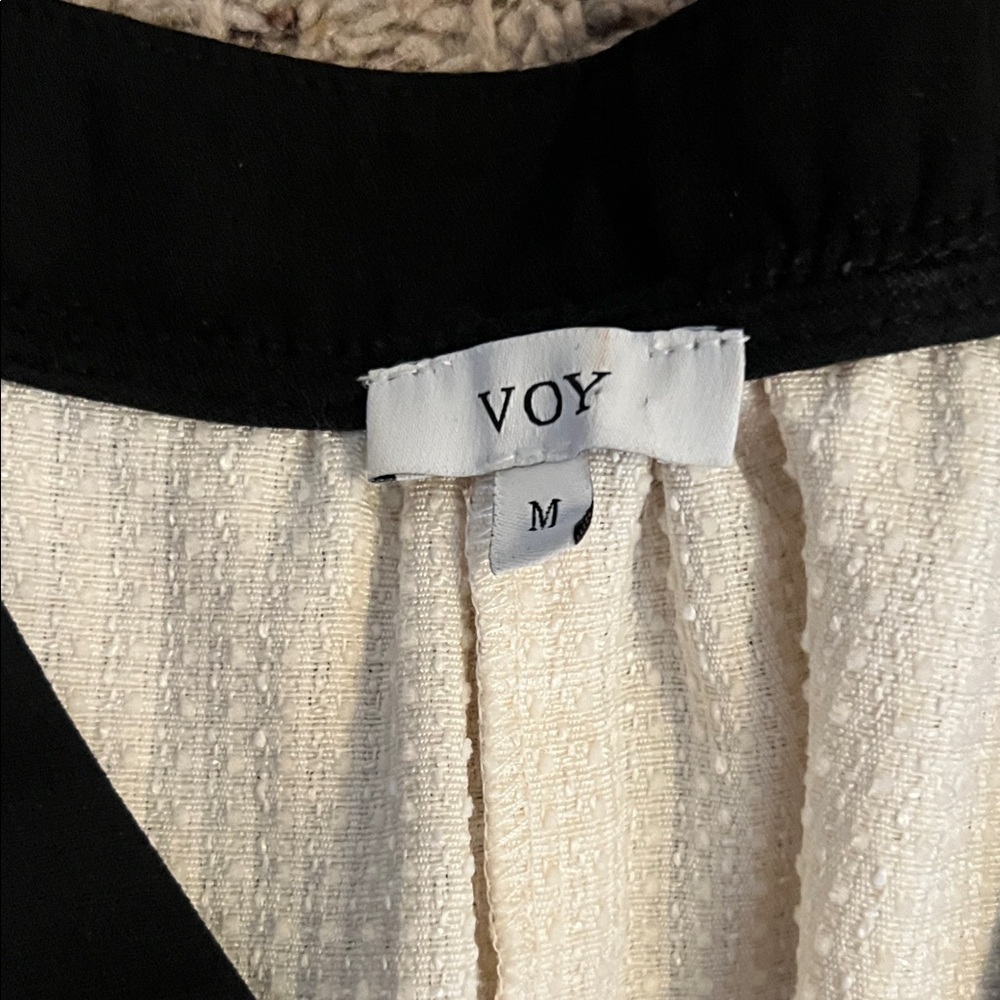 Voy WM Medium Ivory Dress with Black Trim - Picture 2 of 8